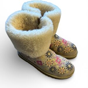UGG Floral Embroidered Boots Suede Sheepskin Trim - Cream and Pink Size 9